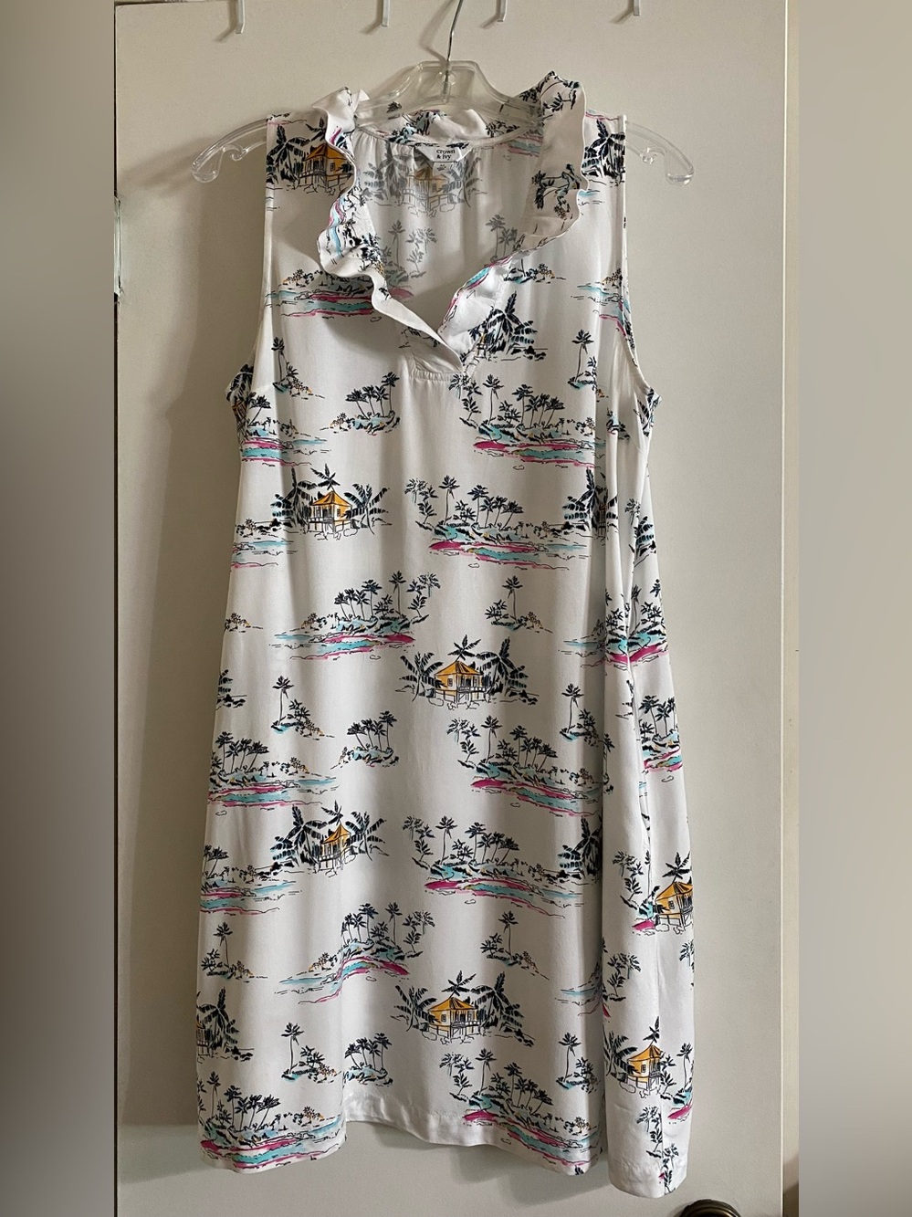 crown & ivy White Tropical Print Ruffle-Neck Midi Dress